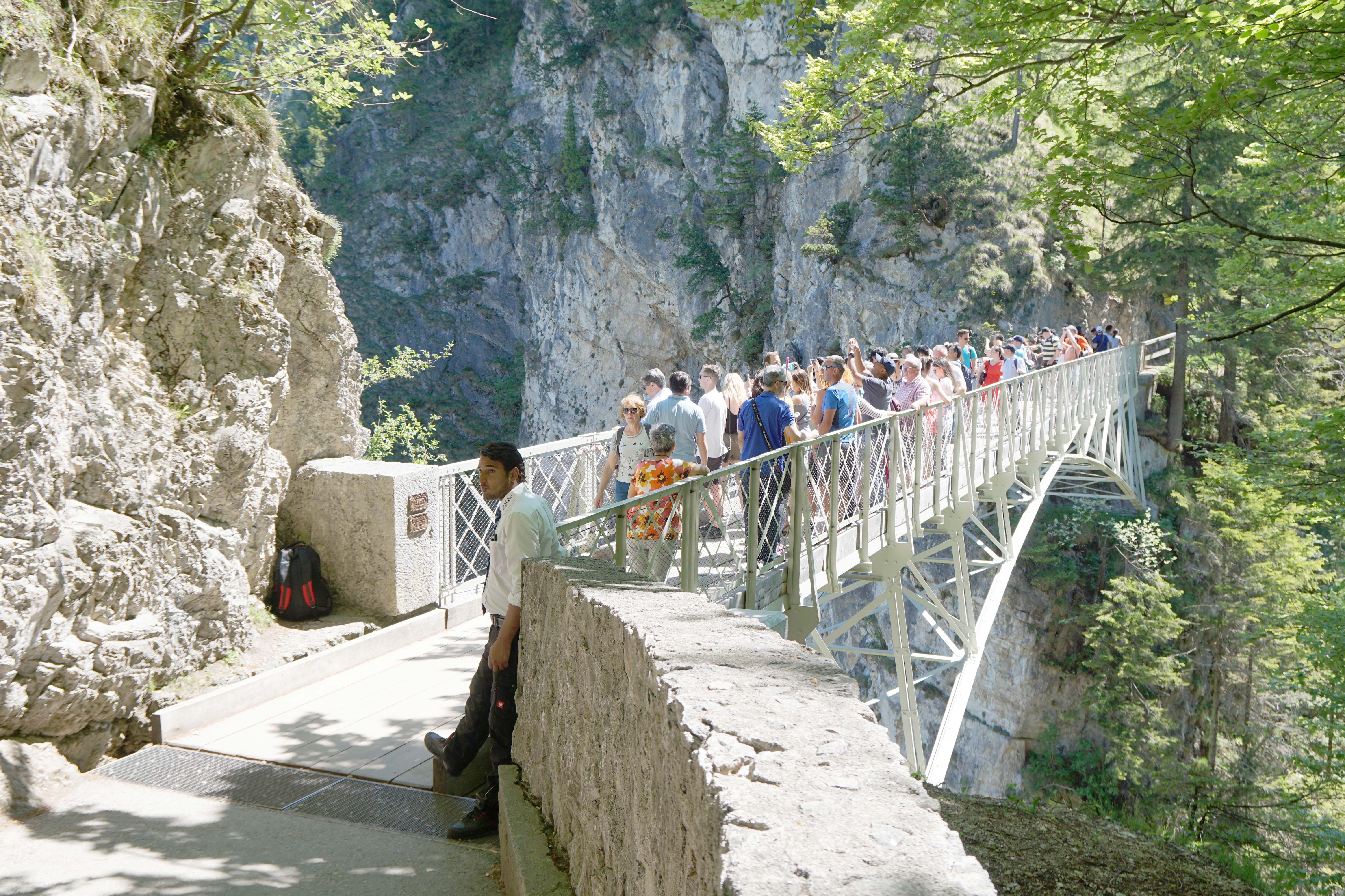 Marienbrücke (Marie's Bridge) with tourists taking photos