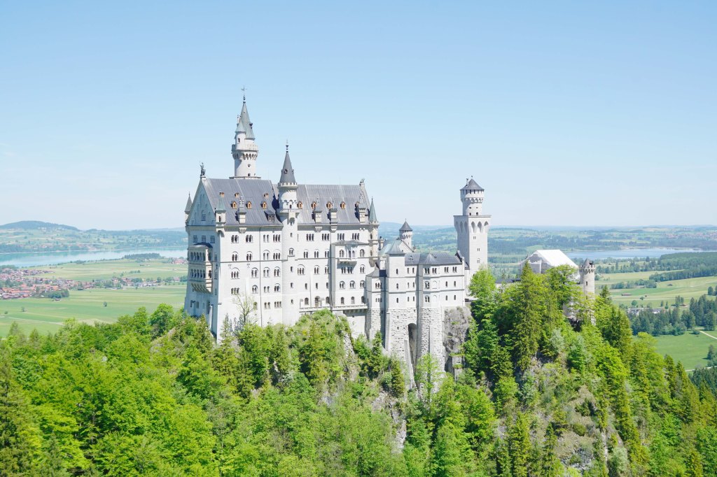 The Ultimate Travel Guide to Neuschwanstein Castle